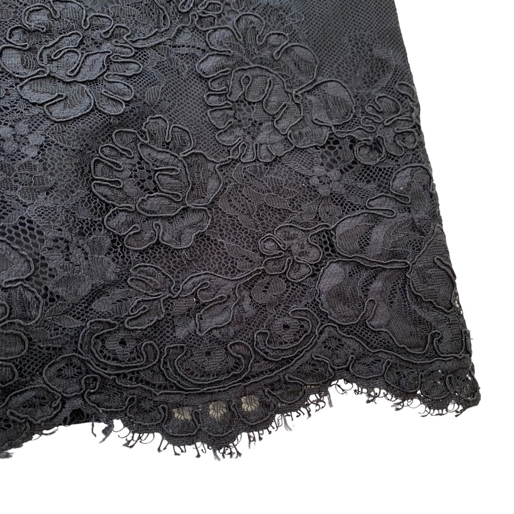 Alice + Olivia Black Lace Scalloped Hem Shorts Size S - Picture 10 of 12